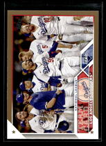 2023 Topps Gold #219 Los Angeles Dodgers