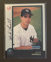 1998 Bowman Chrome #85 Mike Lowell