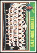 1976 Topps Base Set #73 Earl Weaver