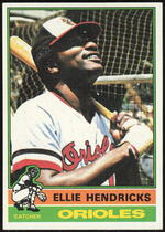 1976 Topps Base Set #371 Ellie Hendricks