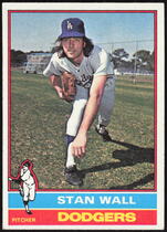 1976 Topps Base Set #584 Stan Wall