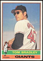 1976 Topps Base Set #644 Tom Bradley