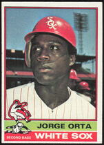 1976 Topps Base Set #560 Jorge Orta