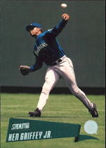 2000 Stadium Club Base Set #100 Ken Griffey Jr.