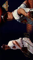 1994 Fleer Extra Bases Breakers #16 Greg Maddux