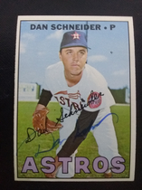 1967 Topps Base Set #543 Dan Schneider