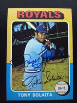 1975 Topps Base Set #389 Tony Solaita