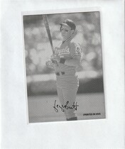 2004 Leaf Exhibits 1947-66 Printed in USA Signature #16 George Brett