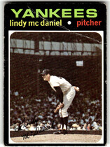 1971 Topps Base Set #303 Lindy McDaniel