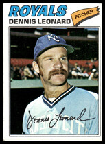 1977 Topps Base Set #75 Dennis Leonard