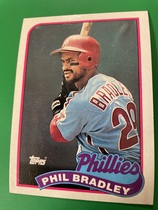 1989 Topps Base Set #608 Phil Bradley