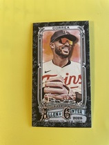 2025 Topps Allen & Ginter Mini Black Bordered #91 Carlos Correa