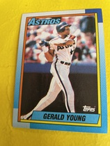 1990 Topps Base Set #196 Gerald Young