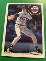 1994 Fleer Base Set #201 Larry Casian