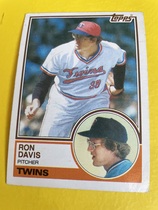 1983 Topps Base Set #380 Ron Davis