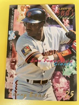 1995 Fleer Base Set #574 Barry Bonds