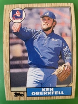 1987 Topps Base Set #627 Ken Oberkfell