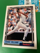 1992 Topps Base Set #374 Bernie Williams