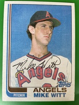 1982 Topps Base Set #744 Mike Witt