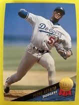 1993 Leaf Base Set #71 Pedro Astacio
