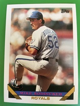 1993 Topps Base Set #239 Mike Boddicker