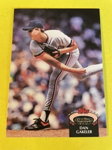 1992 Stadium Club Base Set #276 Dan Gakeler