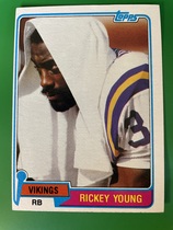 1981 Topps Base Set #114 Rickey Young
