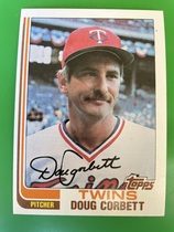 1982 Topps Base Set #560 Doug Corbett