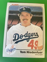 1983 Fleer Base Set #214 Tom Niedenfuer