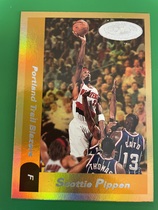2000 NBA Hoops Hot Prospects #86 Scottie Pippen