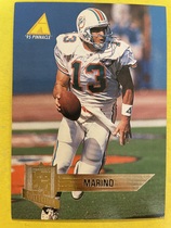 1995 Pinnacle Club Collection #12 Dan Marino
