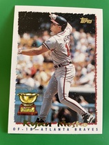 1995 Topps Base Set #324 Ryan Klesko