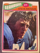 1977 Topps Base Set #132 Steve Niehaus