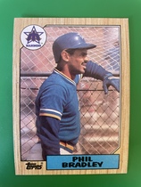 1987 Topps Base Set #525 Phil Bradley