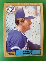 1987 Topps Base Set #698 Ernie Whitt