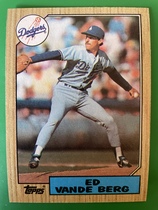 1987 Topps Base Set #717 Ed Vande Berg