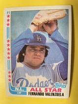 1982 Topps Base Set #345 Fernando Valenzuela