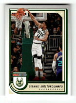 2022 Panini NBA Hoops #44 Giannis Antetokounmpo