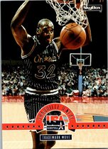 1994 SkyBox USA #71 Shaquille O'Neal