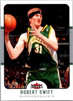 2006 Fleer Base Set #180 Robert Swift