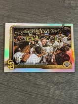 2025 Topps Rainbow Foilboard #39 San Diego Padres Team Card