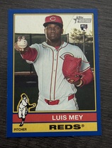 2025 Topps Heritage High Number Dark Blue Bordered #685 Luis Mey