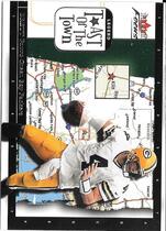 2001 Fleer Focus Toast of the Town #2TT Brett Favre