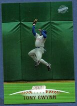 1999 Stadium Club Base Set #126 Tony Gwynn