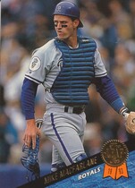1993 Leaf Base Set #422 Mike Macfarlane