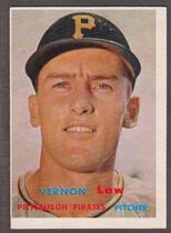 1957 Topps Base Set #199 Vern law