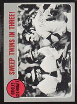 1970 Topps Base Set #202 Orioles Celebrate