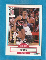1990 Fleer Base Set #161 Danny Young