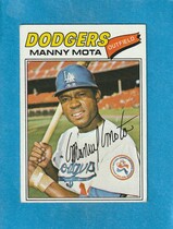 1977 Topps Base Set #386 Manny Mota