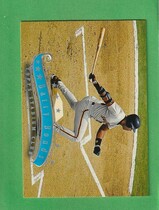 1997 Stadium Club Base Set #15 Barry Bonds